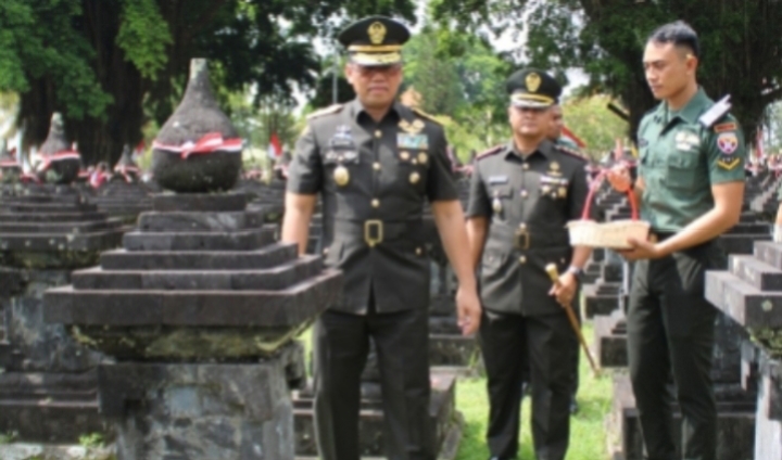Komandan Kodim 1619/Tabanan Bersama Jajaran Pejabat Kodam IX/Udayana Hadiri Upacara HUT Puputan Margarana Ke-77 Tahun 2023 di TPB Margarana Komandan Kodim 1619/Tabanan Bersama Jajaran Pejabat Kodam IX/Udayana Hadiri Upacara HUT Puputan Margarana Ke-77 Tahun 2023 di TPB Margarana